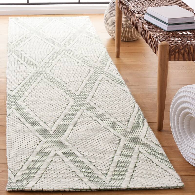 SAFAVIEH Handmade Marbella Juliet Trellis Wool Rug - 2'3" x 9' Runner - Green/Ivory