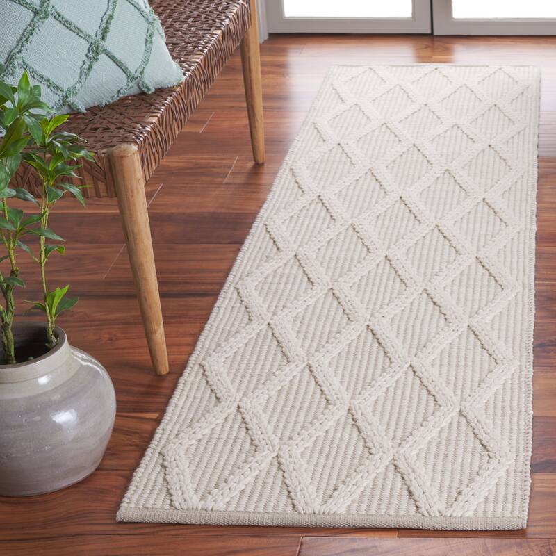 SAFAVIEH Handmade Natura Geerlien Rustic Trellis Wool Rug