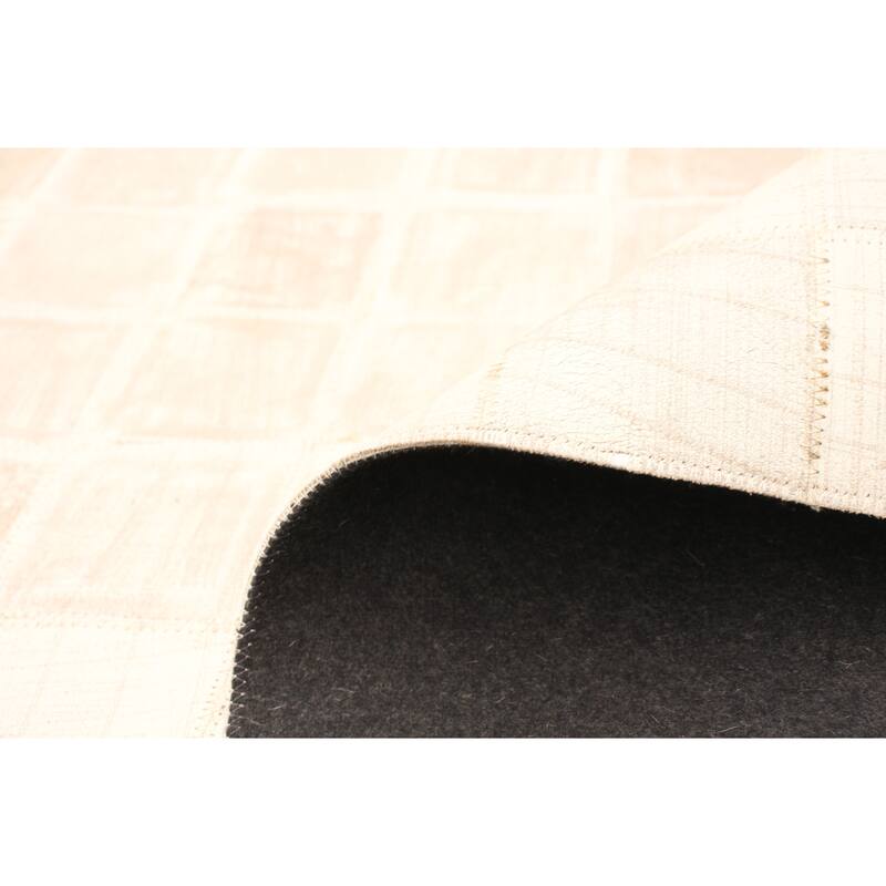ECARPETGALLERY Handmade Cowhide Patchwork Ivory Leather Rug - 5'0 x 8'0