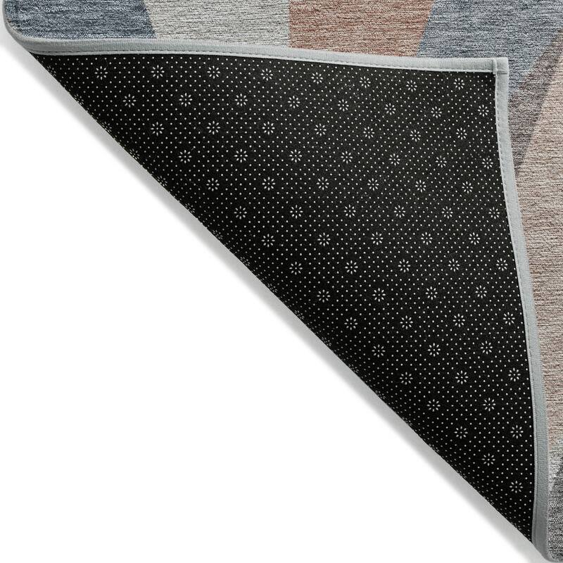 Machine Washable Indoor/ Outdoor Modern Chevron Chantille Rug