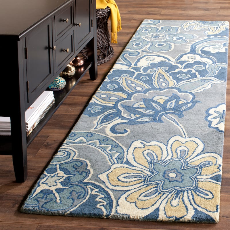 SAFAVIEH Handmade Floral Kaitlin Paisley Blue New Zealand Wool Rug