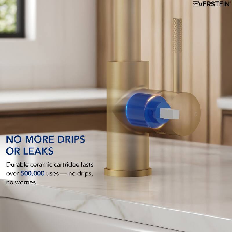 Single-Handle Pull-Down Sprayer Kitchen Faucet with 360° Spout Swivel