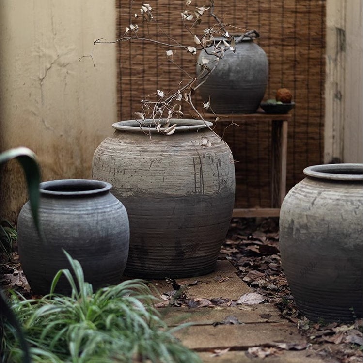 RusticReach Large Antique Ceramic Pot - Gray - Overstock - 42888026
