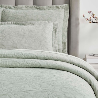 Superior Hibiscus Cotton Matelasse Woven Bedspread and Sham Set