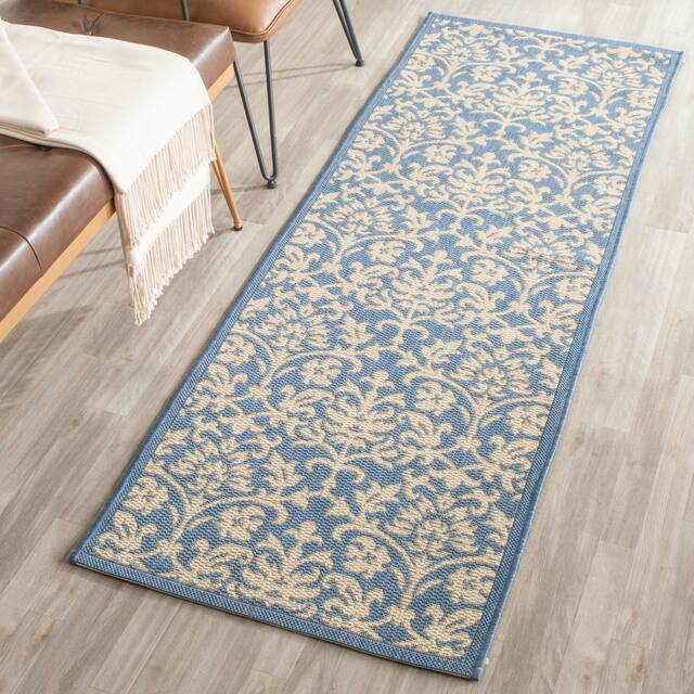 SAFAVIEH Courtyard Bettylou Indoor/ Outdoor Damask Area Rug - 2'3" x 6'7" Runner - Blue/Natural