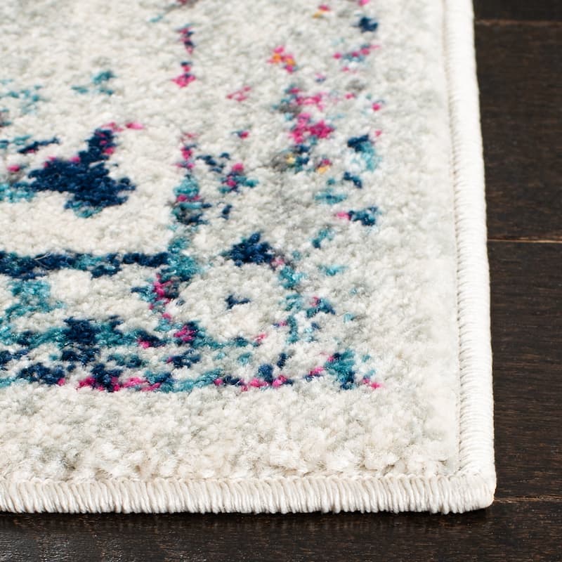 SAFAVIEH Evoke Quinn Vintage Distressed Rug