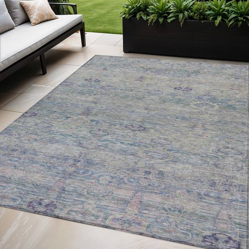 HomeRoots Oriental Traditional Rectangle Outdoor Rug - 5' X 8'