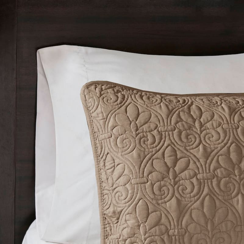 Madison Park Mansfield Reversible Quilt Set
