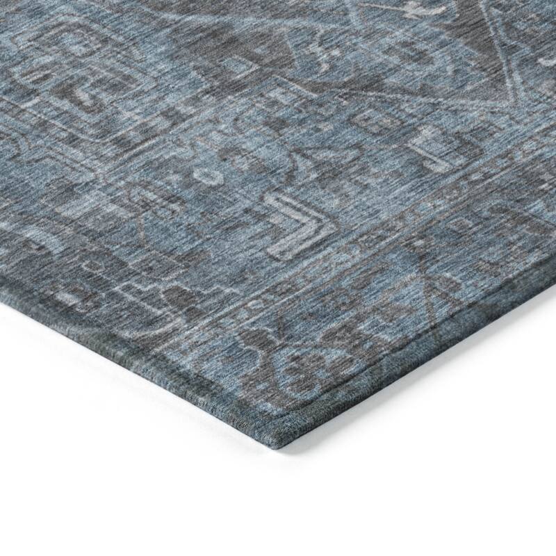 Lasi Oriental Weather Resistant Classic Elegance Outdoor Rug