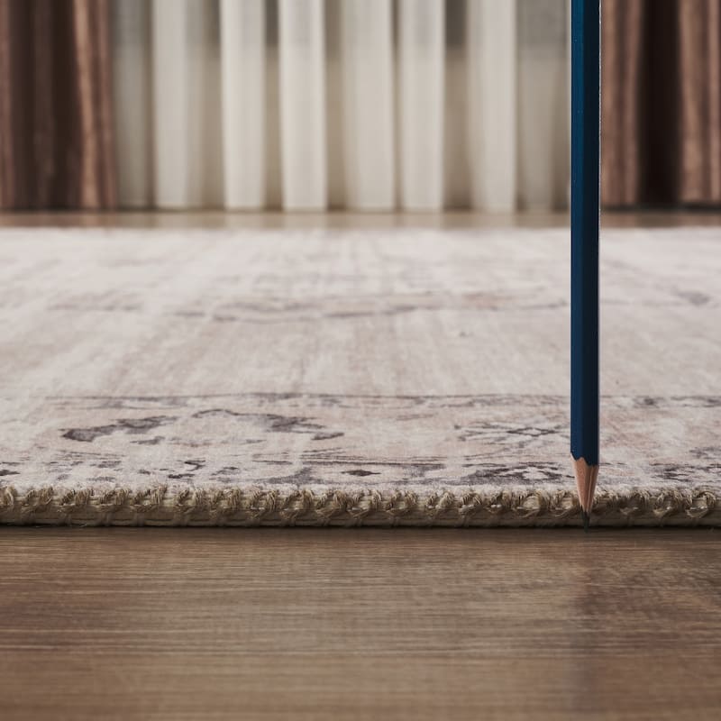 Modern Majestic Area Rug - 6' x 7'