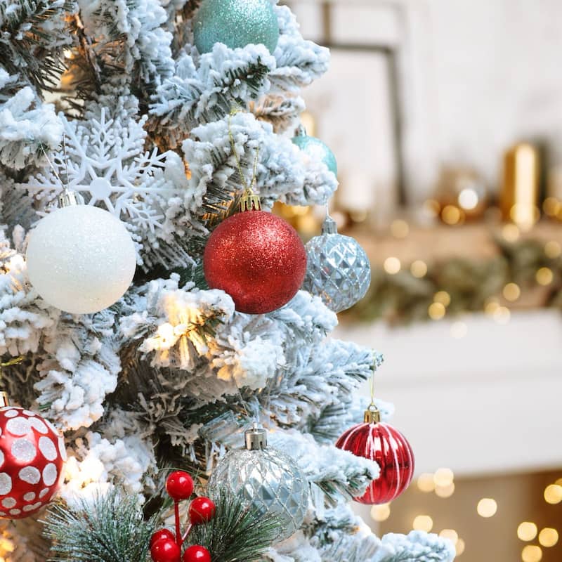 VEIKOUS 6.5FT/7.5FT Artificial Snow Flocked Christmas Tree with Metal Stand