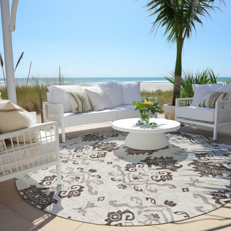 Machine Washable Indoor/ Outdoor Chantille Damask Medallion Rug - Chocolate - 8' x 8'