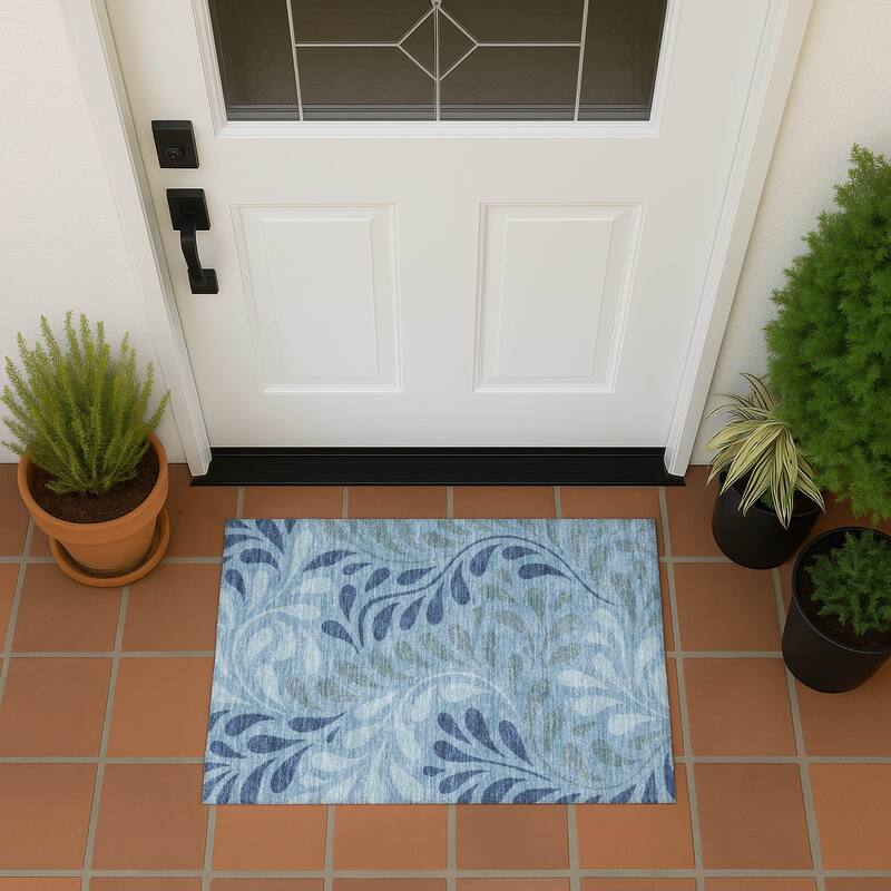 Machine Washable Indoor/ Outdoor Floral Arabesque Chantille Rug - Denim - 1'8" x 2'6"