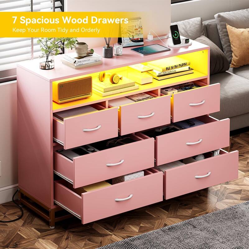 Modern White 7-Drawer Dresser