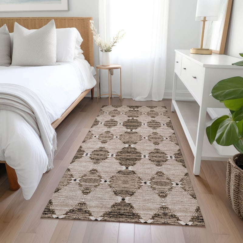 Machine Washable Indoor/ Outdoor Chantille Modern Boho Damask Rug - Mocha - 2'3" x 7'6"