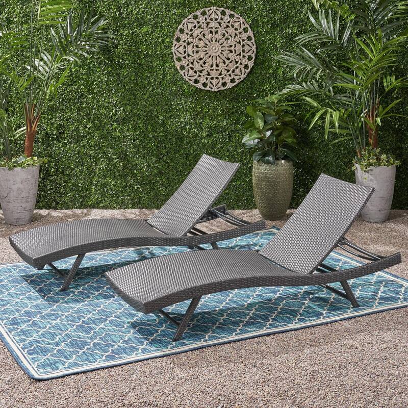 Rustic Outdoor Aluminum Frame Wicker Recliner