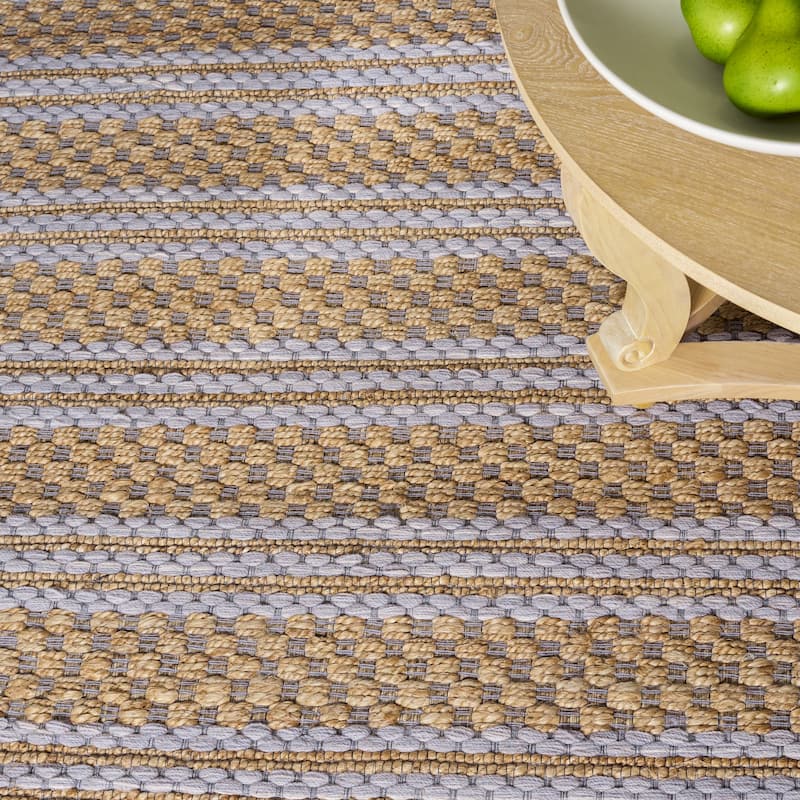 Martha Stewart by SAFAVIEH Handmade Tulia Jute Rug