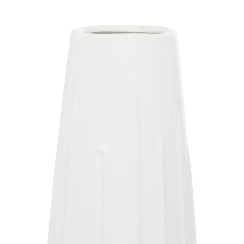 CosmoLiving by Cosmopolitan White Ceramic Contemporary Vase