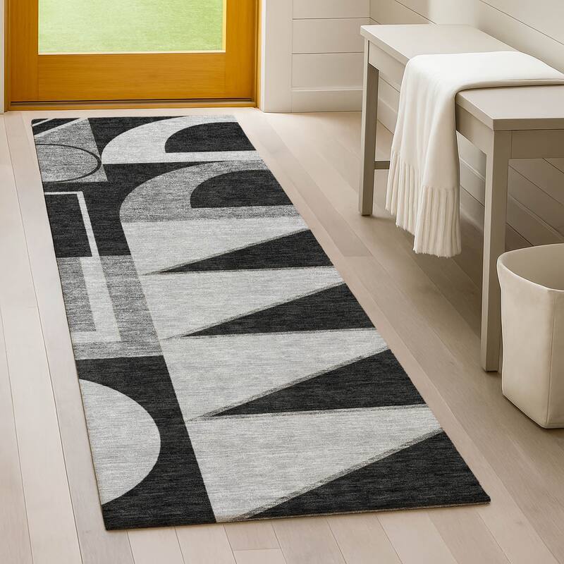 Machine Washable Indoor/ Outdoor Modern Crowley Chantille Rug