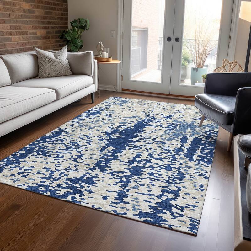 Machine Washable Indoor/ Outdoor Abstract Chantille Rug
