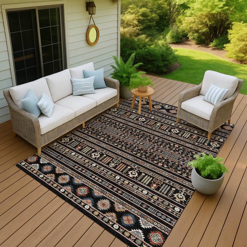 Machine Washable Indoor/ Outdoor Boho Moroccan Chantille Rug - Black - 2'6" x 3'10"