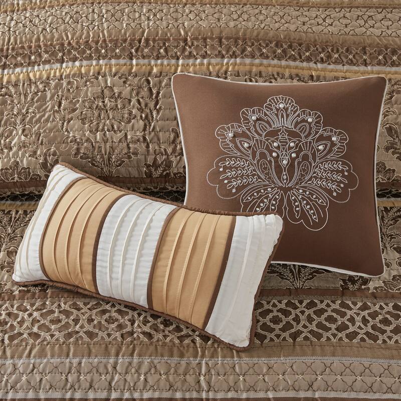 GDF Studio - Bellagio 6-Piece Reversible Jacquard Quilt Set with Decorative Pillows