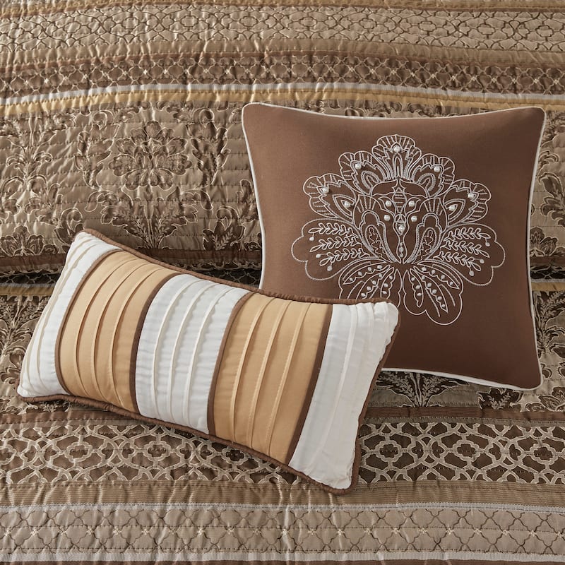 Madison Park Venetian 6 Piece Jacquard Quilt Set with Throw Pillows