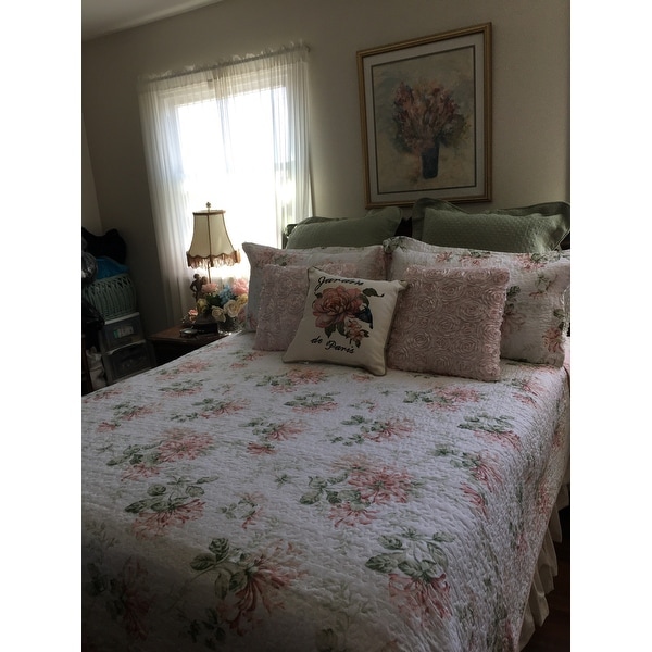 Bdau30xfminvim Constructed with soft and breathable cotton, this quilt ensemble is laura ashley king breezy floral pink quilt set $216. https www overstock com bedding bath laura ashley breezy floral quilt set 15370411 product html
