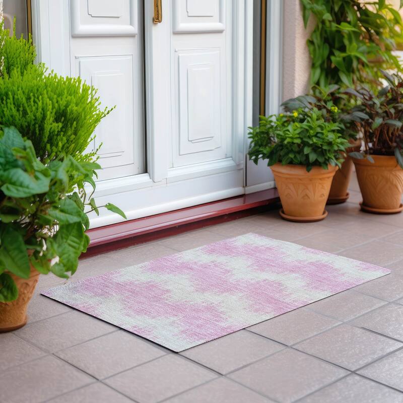 Machine Washable Indoor/ Outdoor Chantille Chevron Modern Rug - Pink - 1'8" x 2'6"