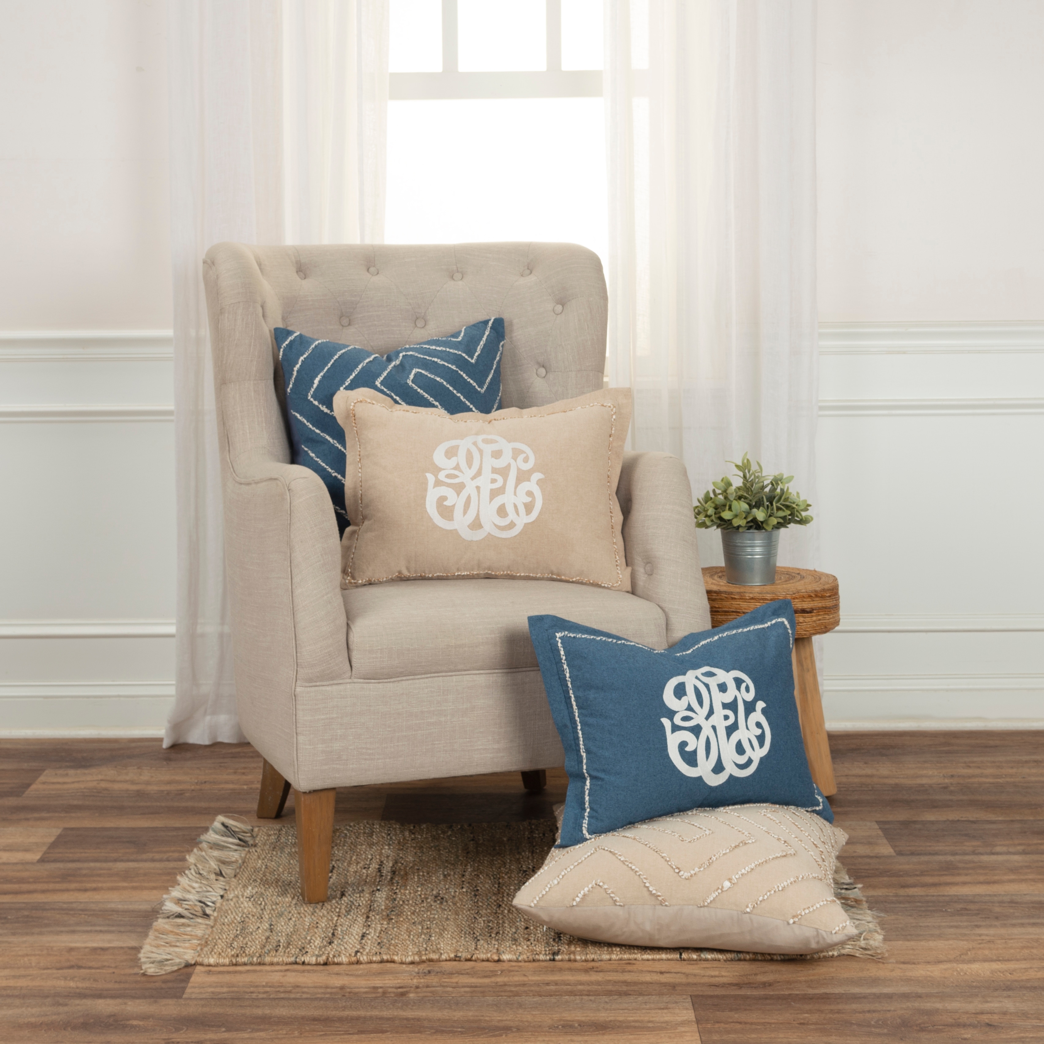 Rizzy Home Transitional Green Down Filled Pillow - 20" x 20"