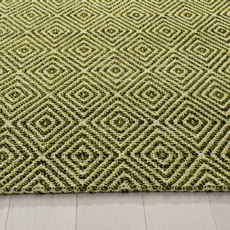 SAFAVIEH Handmade South Kallie Wida Casual Polyester Rug