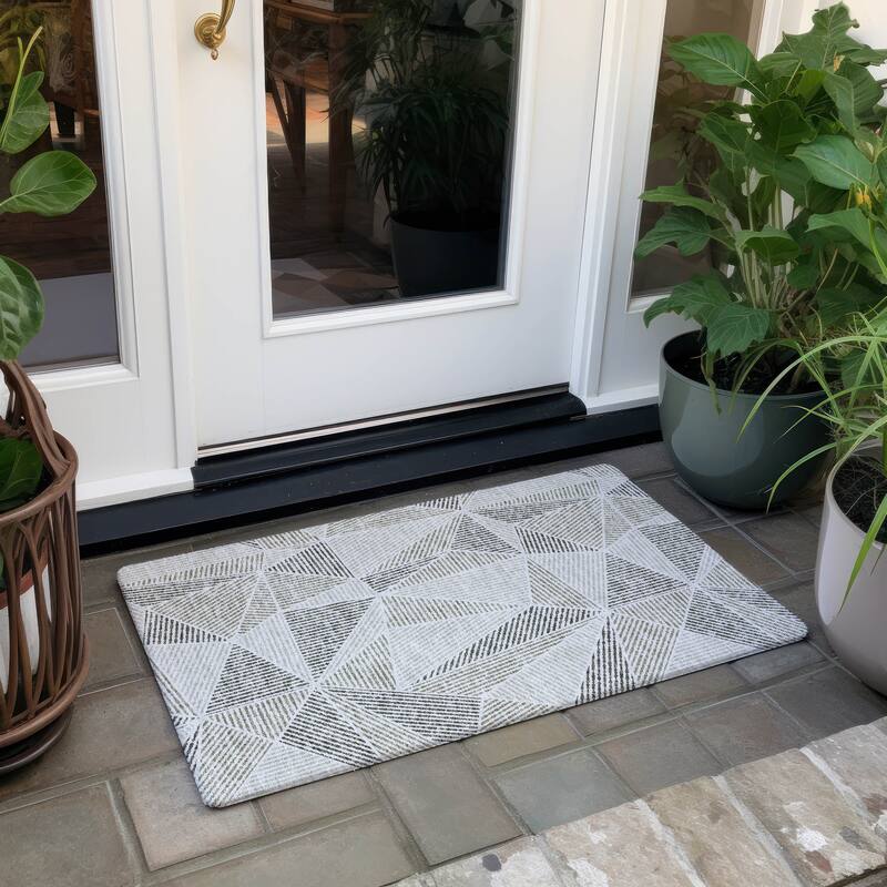 Machine Washable Indoor/ Outdoor Chantille Mosaic Geometric Rug