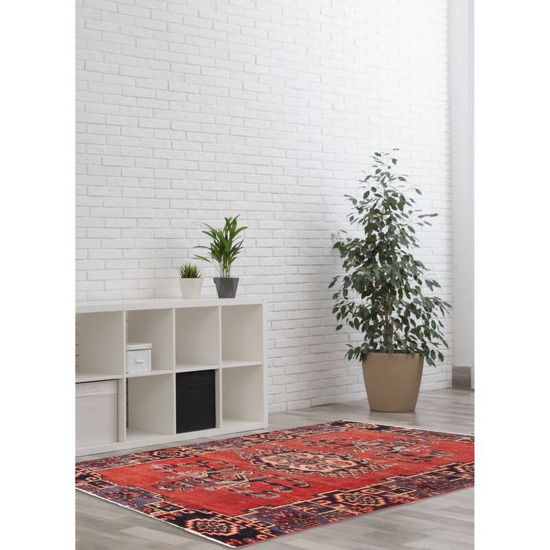 ECARPETGALLERY Hand-knotted Andelz Red Wool Rug - 4'2 x 7'2