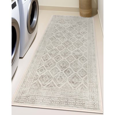 Well Woven Kings Court Sana Transitional Damask Washable Low Pile Rug