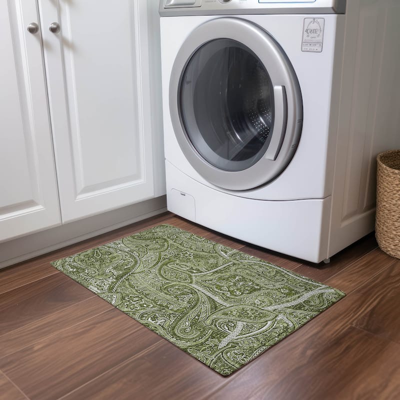 Machine Washable Indoor/ Outdoor Chantille Traditional Paisley Rug - Green - 1'8" x 2'6"