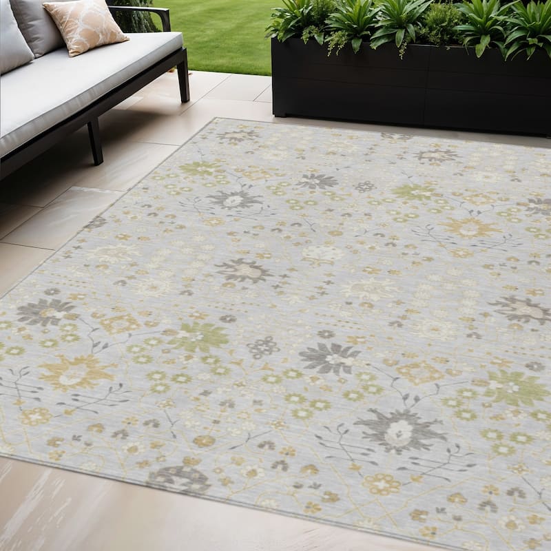 HomeRoots Oriental Traditional Rectangle Outdoor Rug - 5' X 8'