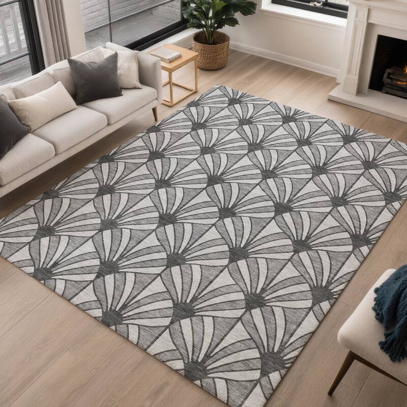 Machine Washable Indoor/ Outdoor Casual Kim Chantille Rug