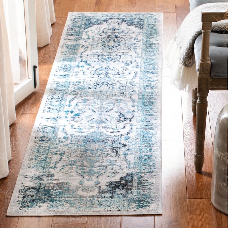SAFAVIEH Aria Sieghild Vintage Boho Oriental Rug - 2' x 8' Runner - Cream/Grey