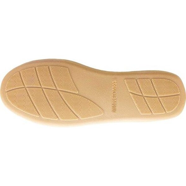 minnetonka women's alpine sheepskin moccasin