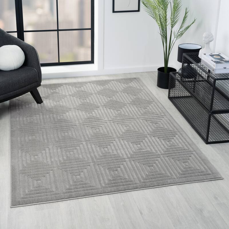 Sevita Modern Geometric Indoor/Outdoor Area Rug