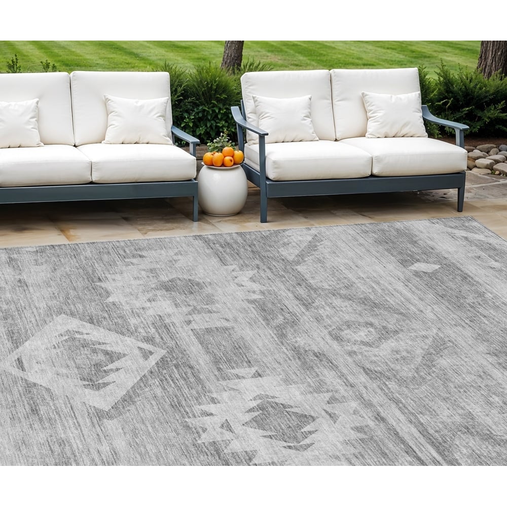 HomeRoots Southwestern Transitional Rectangle Outdoor Rug