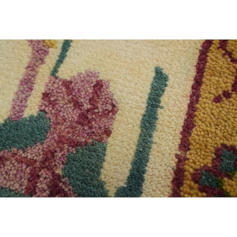 Hand-knotted Traditional Wool Beige Floral Oriental Area Rug - 9' 7'' X 7' 7''