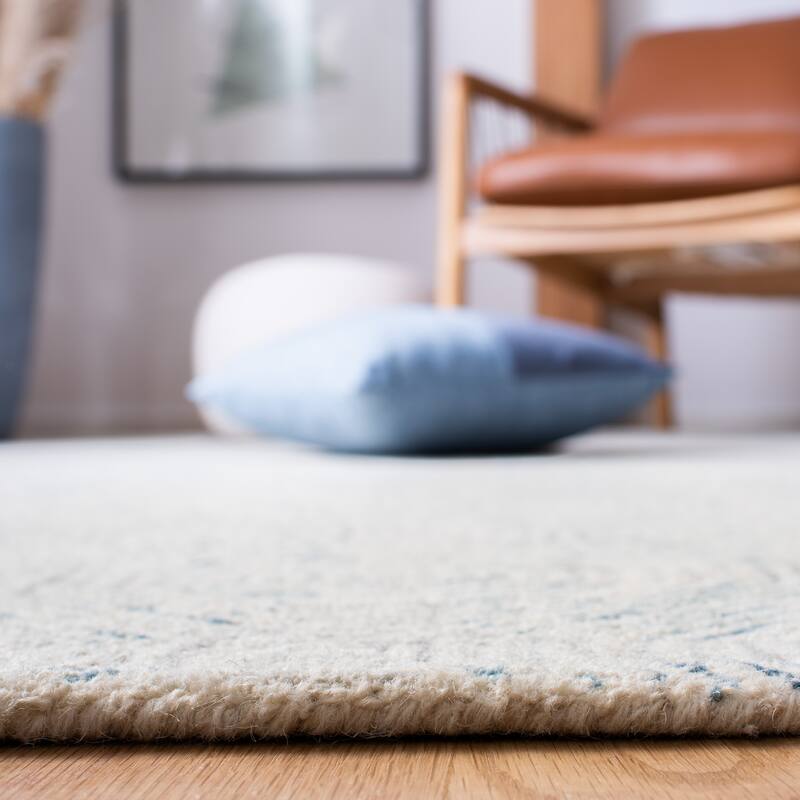 SAFAVIEH Handmade Abstract Lynn Modern Wool Rug