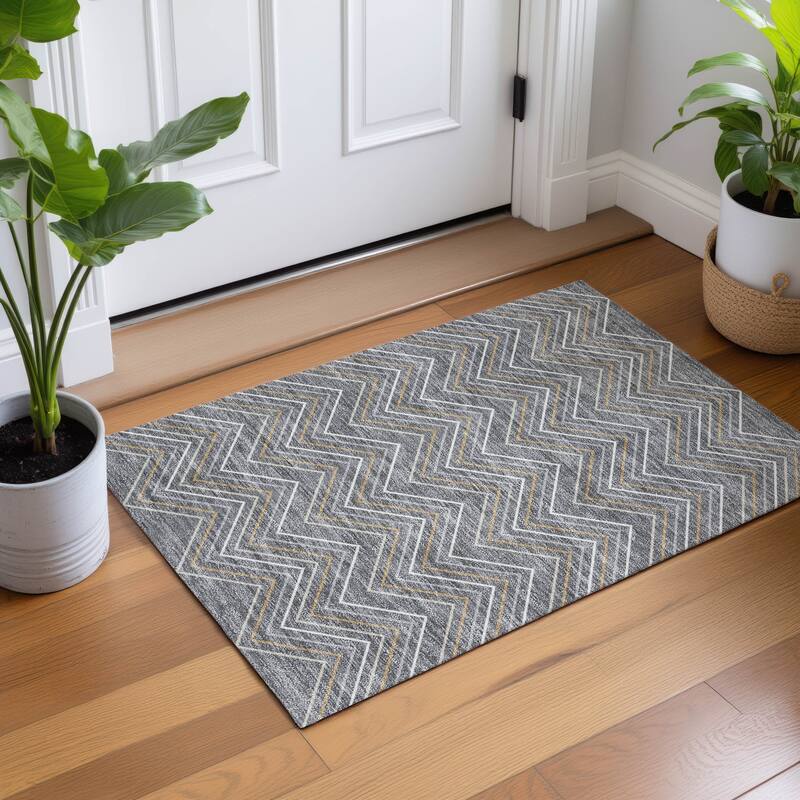 Machine Washable Indoor/ Outdoor Modern Chevron Chantille Rug