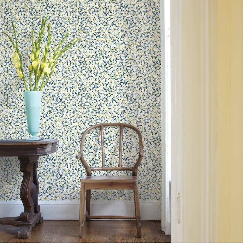 Perris, Giverny Miniature Floral, 33 FT. L x 20.5In. W Wallpaper Roll - Blue