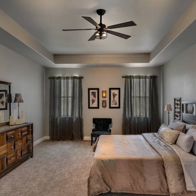 48-inch Reversible Wooden 5-Blades Ceiling Fan with Remote Light
