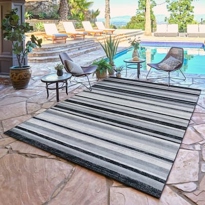 Gertmenian Fosel Muxia Grey Black Modern Stripe High-Low Indoor/ Outdoor Area Rug