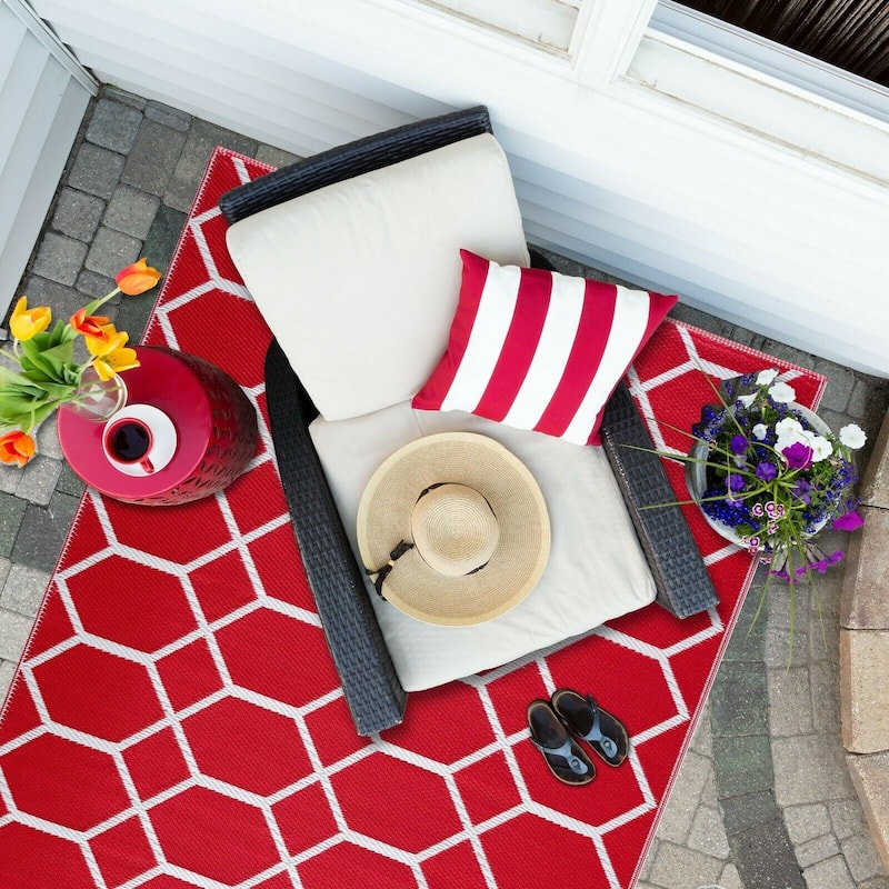 Miami Design 100% Eco-friendly Lightweight Plastic Outdoor Mat/Rug