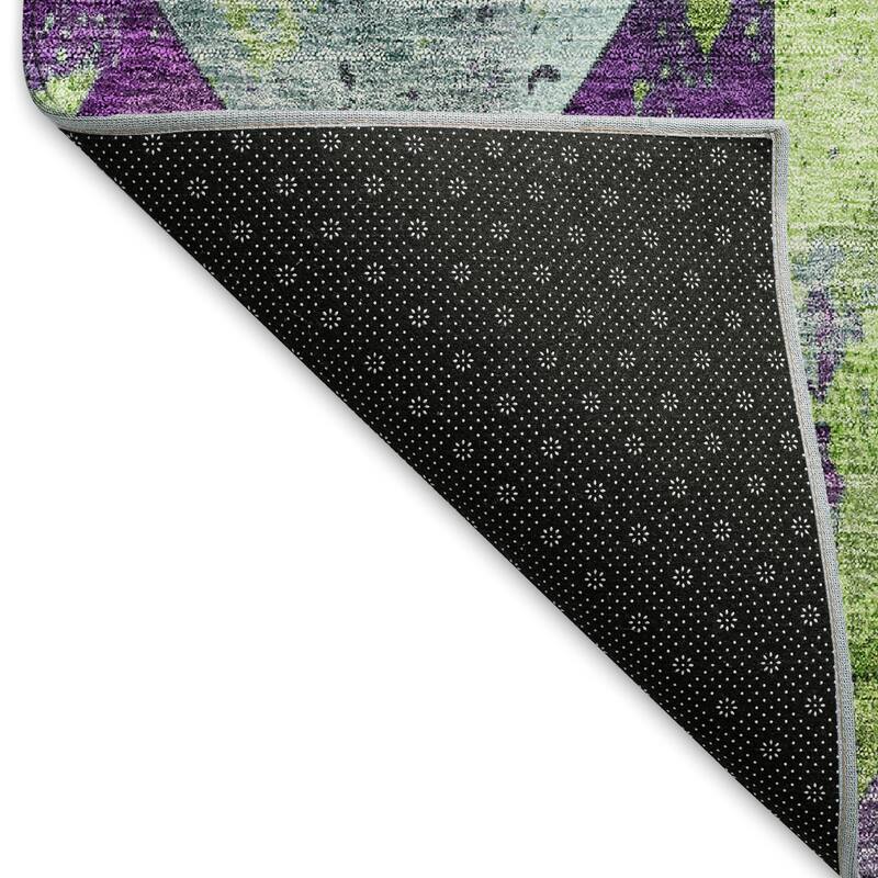 Machine Washable Indoor/ Outdoor Contemporary Diamonds Chantille Rug