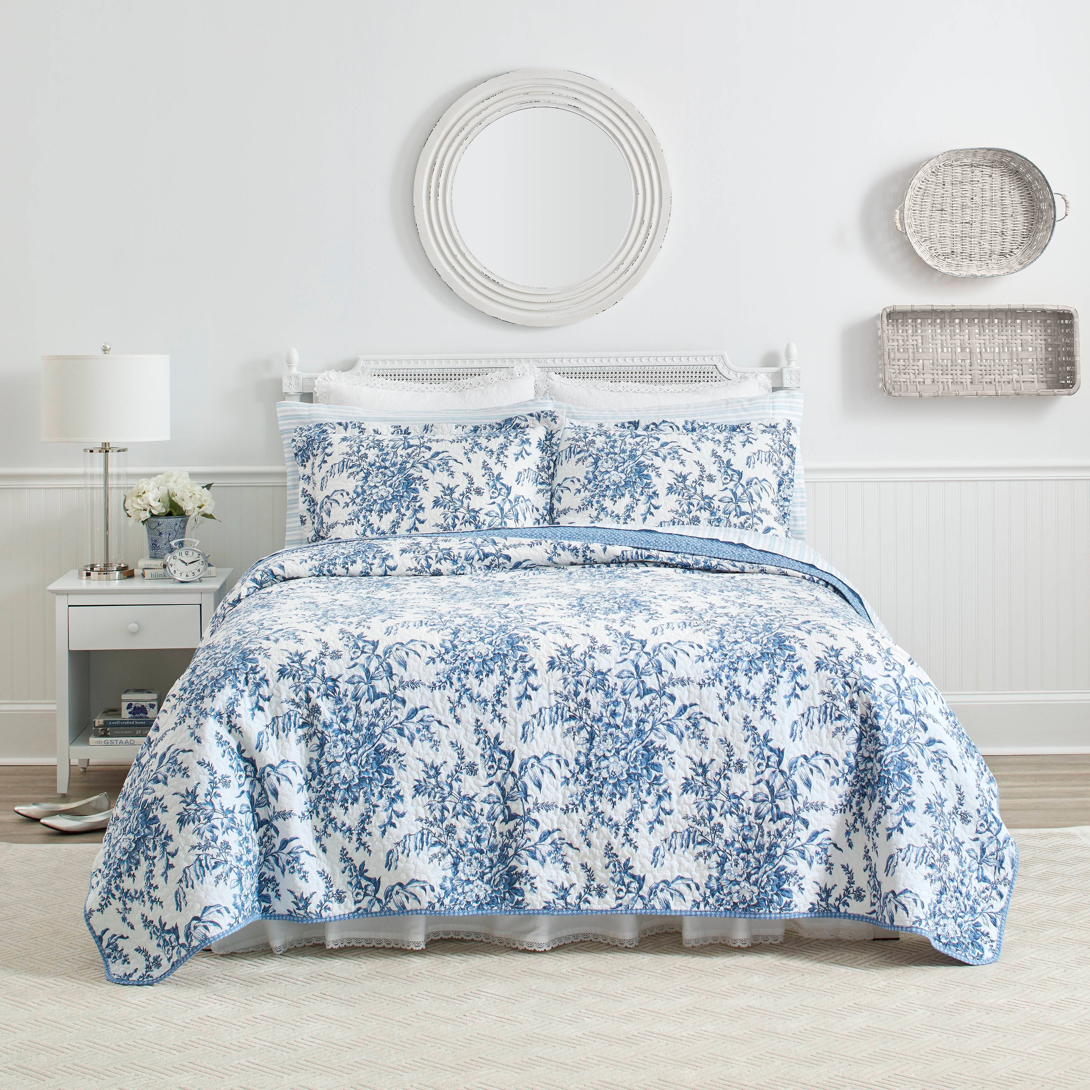 Laura Ashley Bedford Cotton Reversible Quilt Set - On Sale - Bed Bath &  Beyond - 8377822